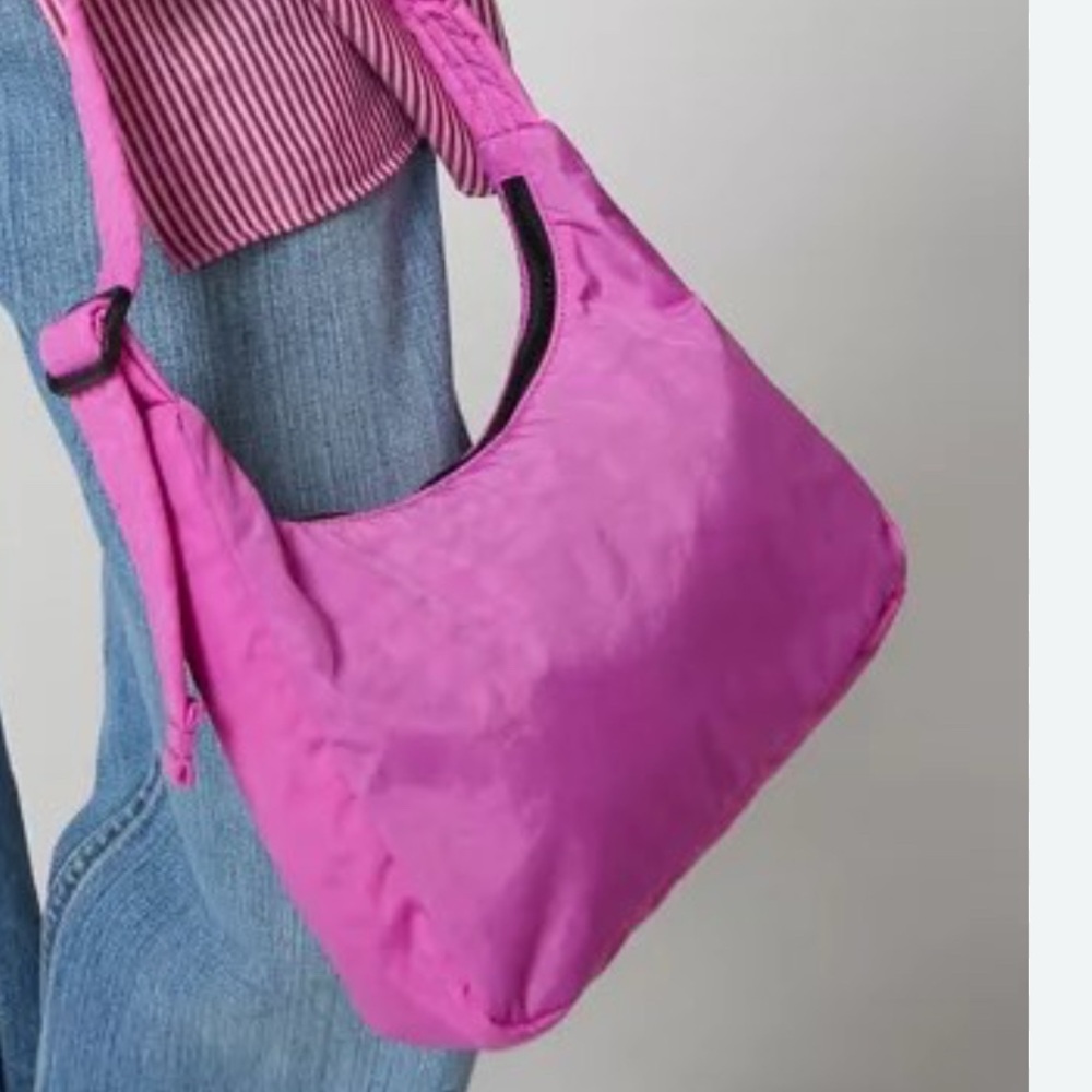 Baggu Mini Nylon Shoulder Bag Pink. EUC.